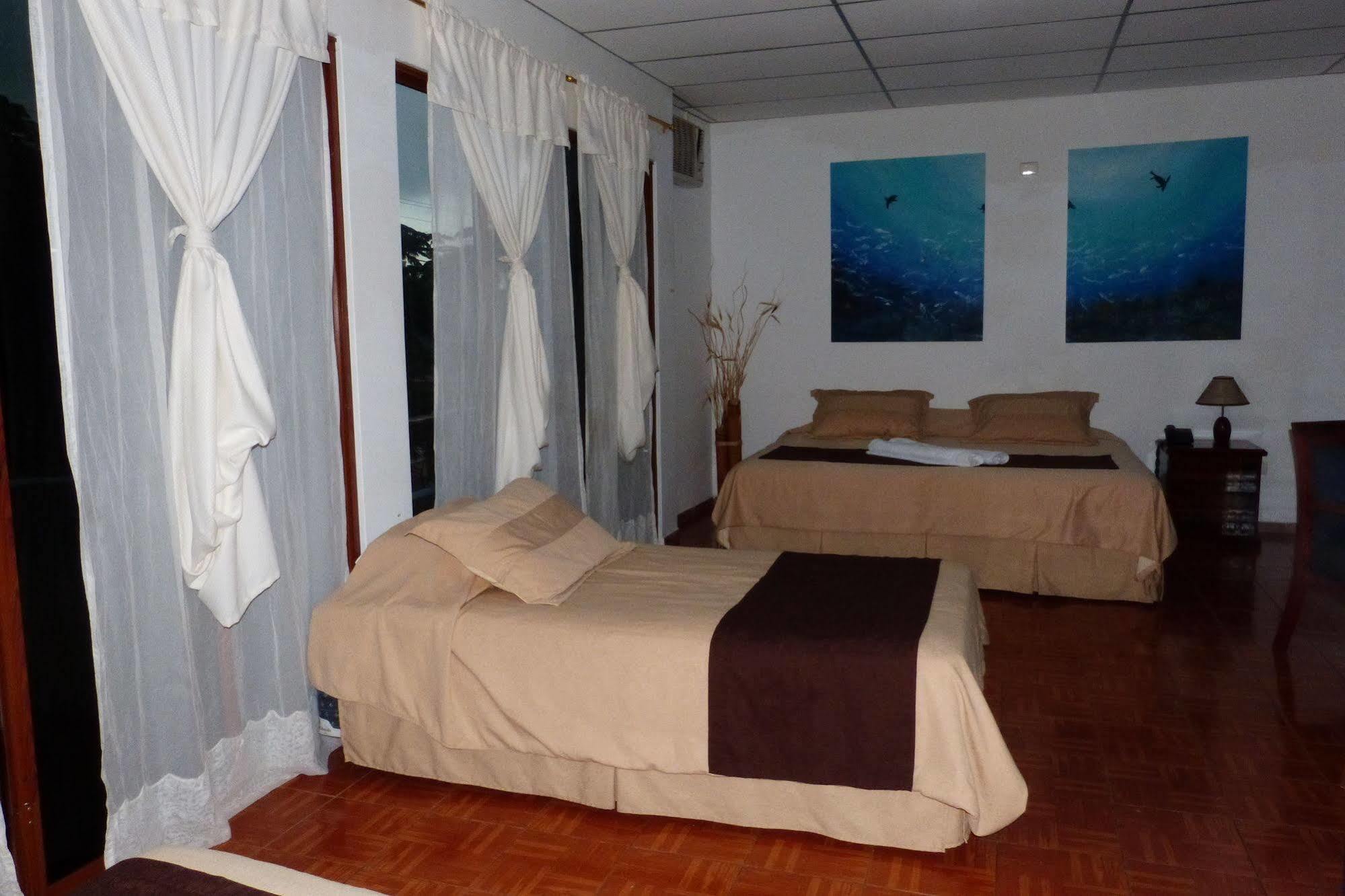 Galapagos Islands Hotel Пуерто-Айора Екстер'єр фото